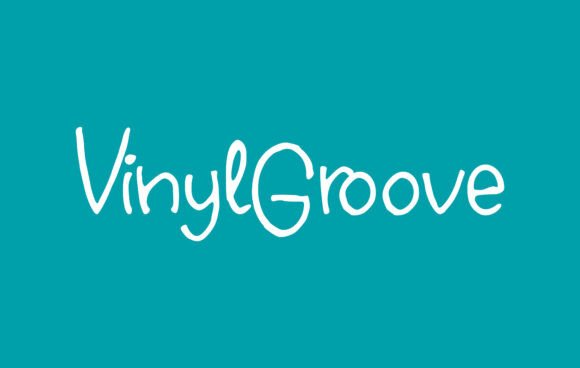 Vinylgroove: A Romantic Script Font